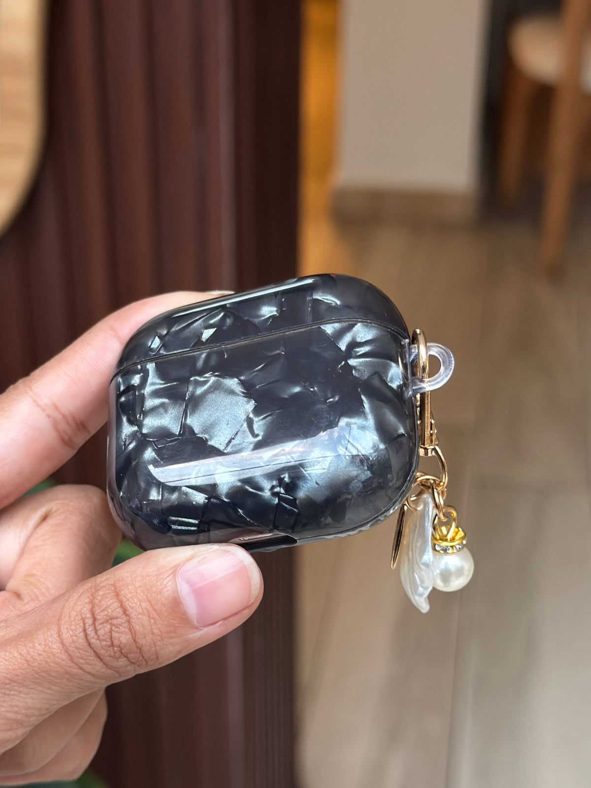 Black marble Airpods case
