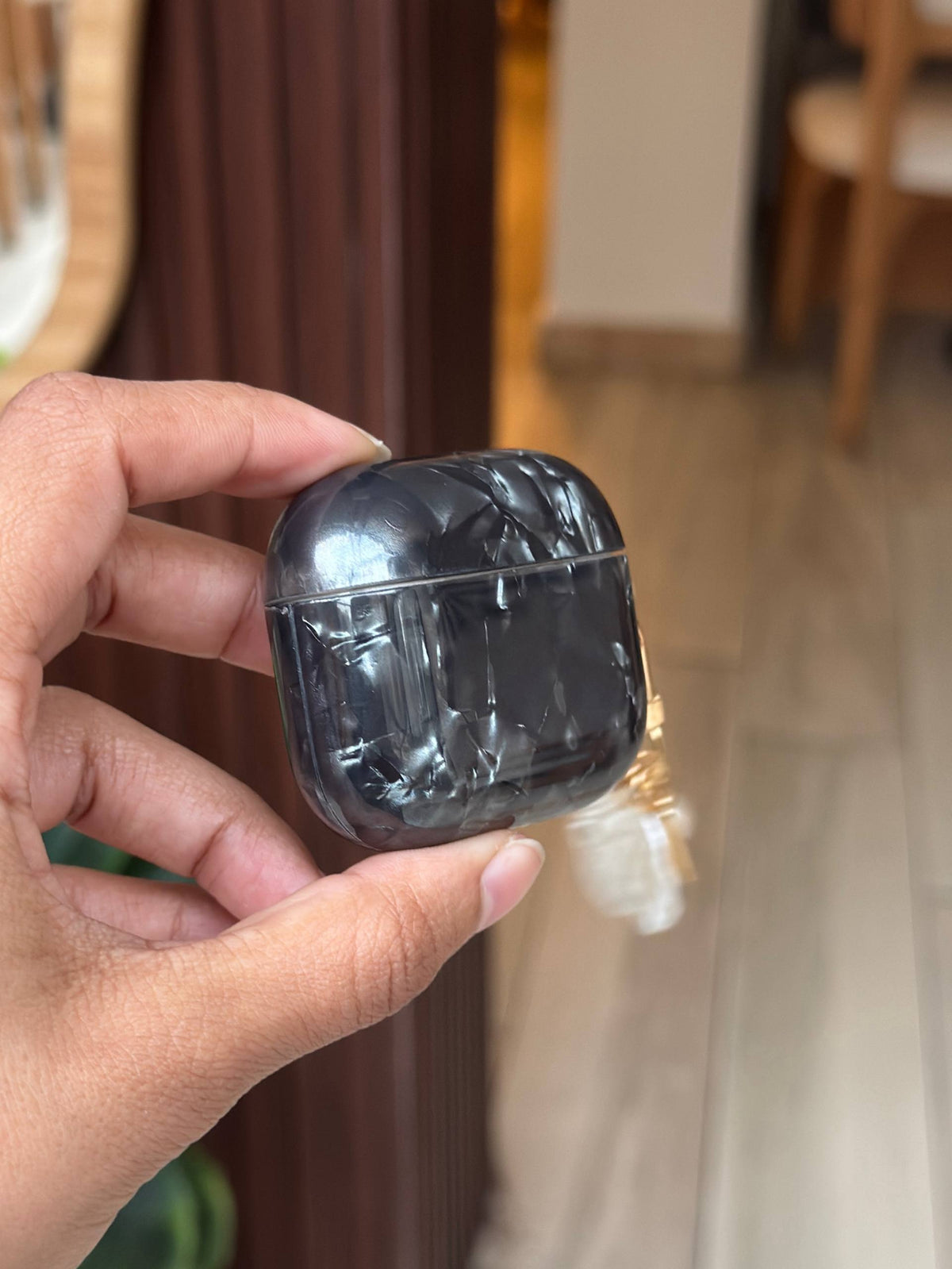 Black marble Airpods case